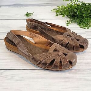 Bare Traps Relate slingback brown leather sandals Size 10M